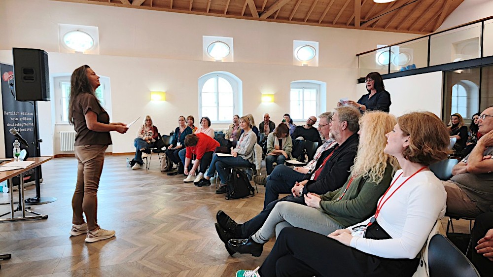 Lesungs-Training für 40 Autoren bei der Criminale 2026 in Salzburg